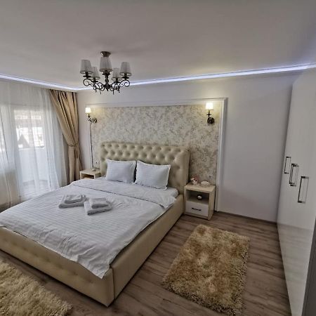 Apartament Gold Luxury Apartment Tirgu Ocna Ngoại thất bức ảnh