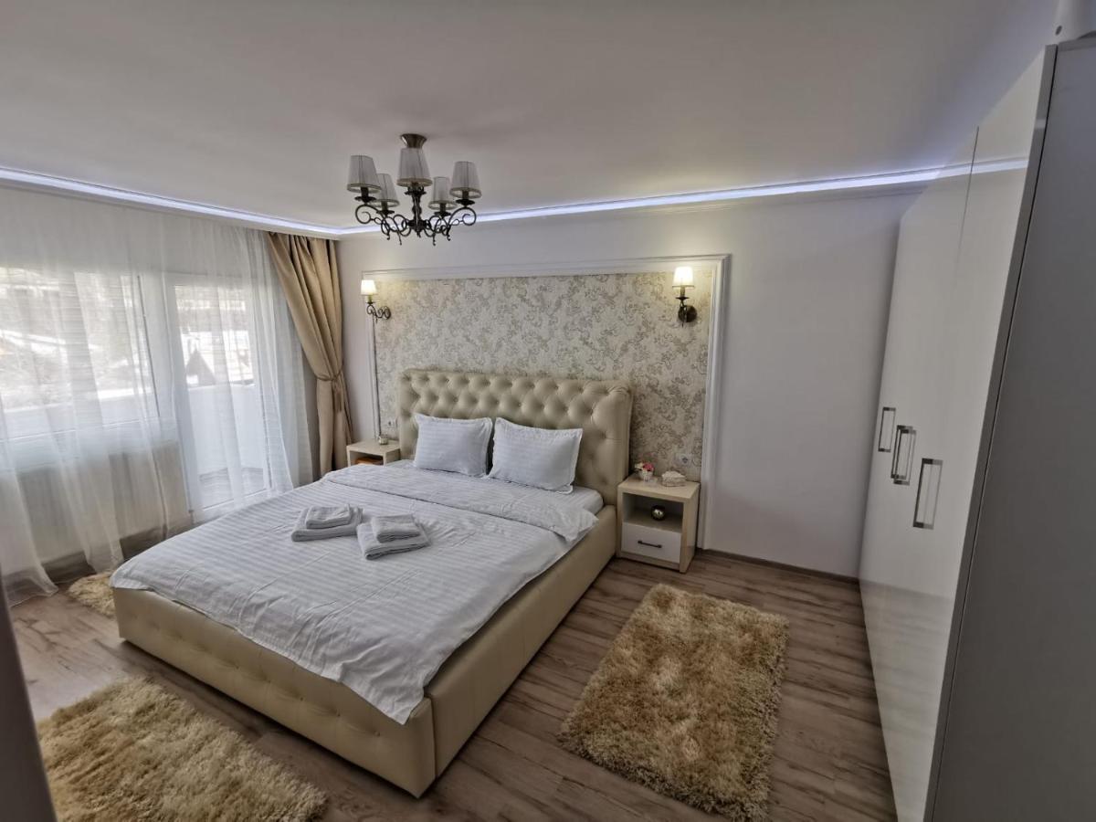 Apartament Gold Luxury Apartment Tirgu Ocna Ngoại thất bức ảnh