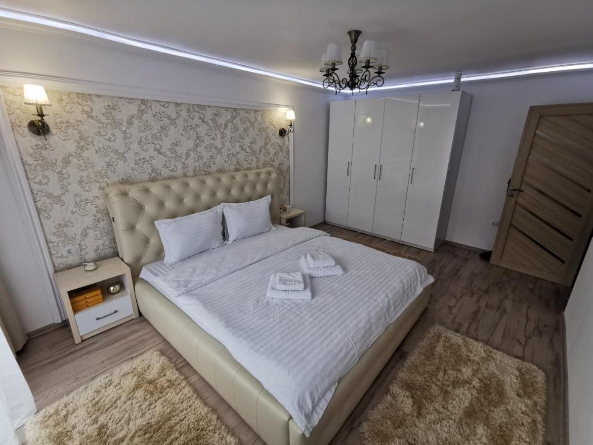 Apartament Gold Luxury Apartment Tirgu Ocna Ngoại thất bức ảnh