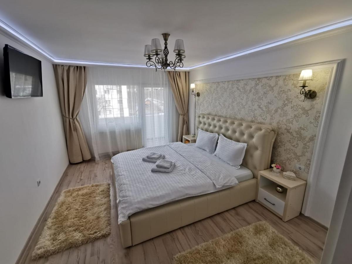 Apartament Gold Luxury Apartment Tirgu Ocna Ngoại thất bức ảnh
