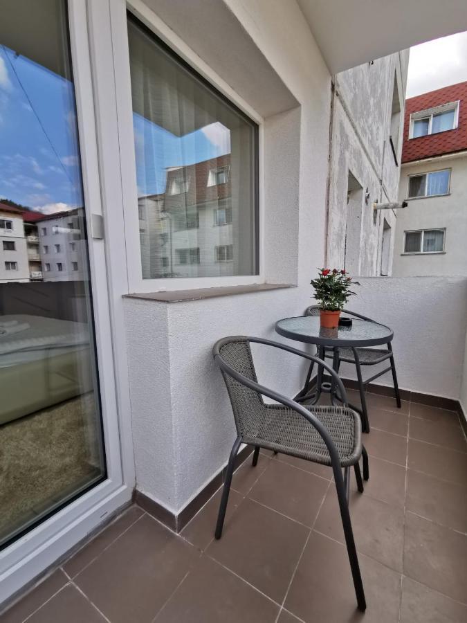 Apartament Gold Luxury Apartment Tirgu Ocna Ngoại thất bức ảnh
