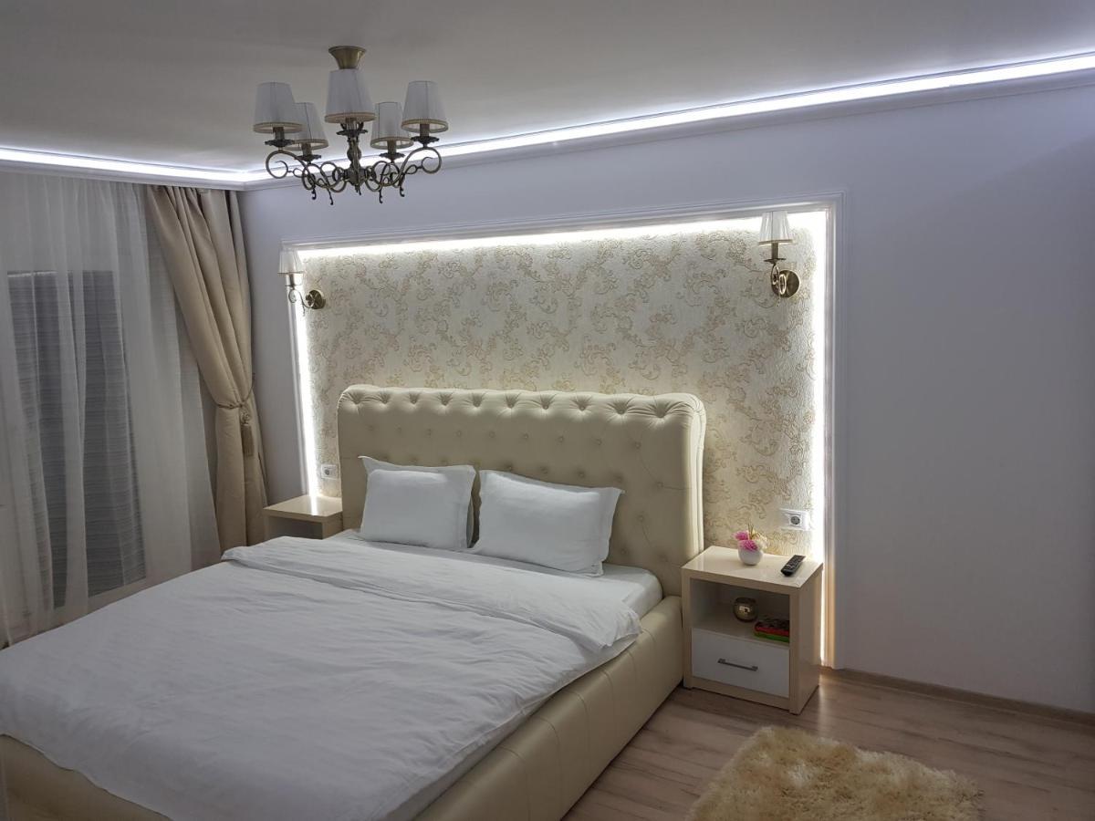 Apartament Gold Luxury Apartment Tirgu Ocna Ngoại thất bức ảnh